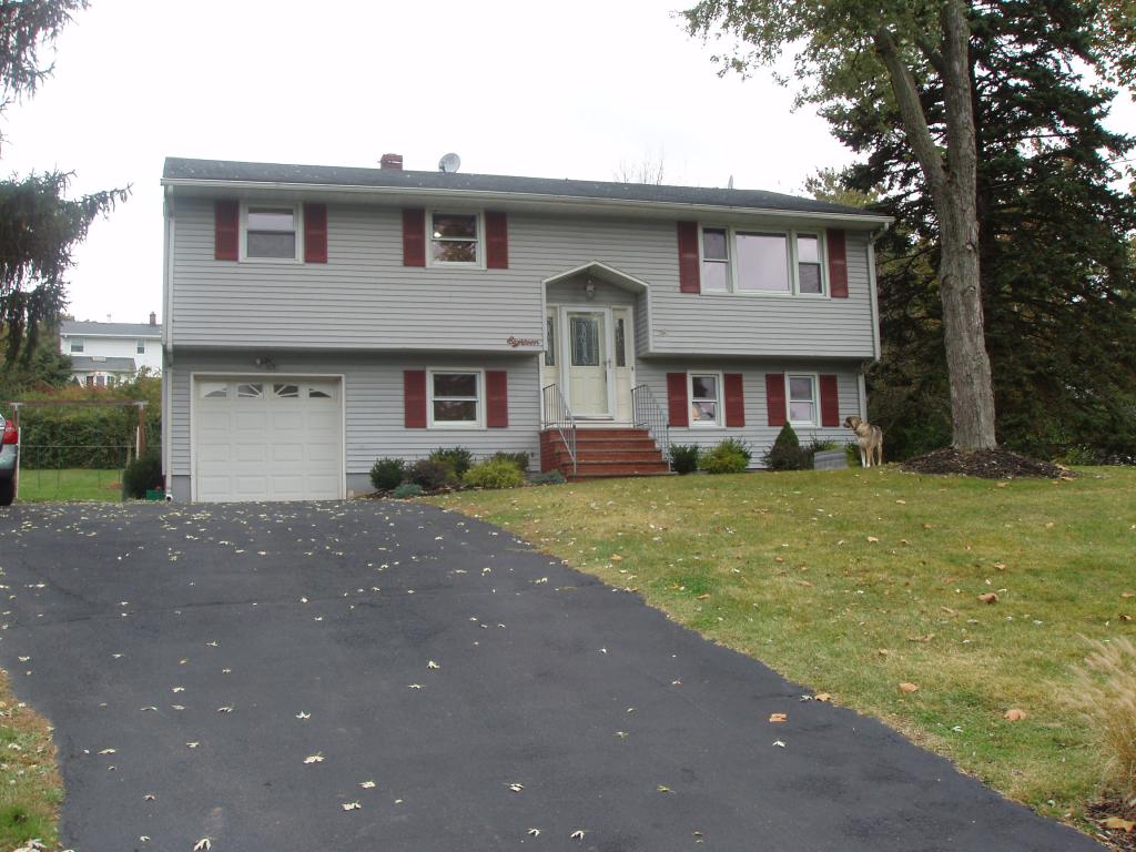 MLS #/Web ID: 2721881