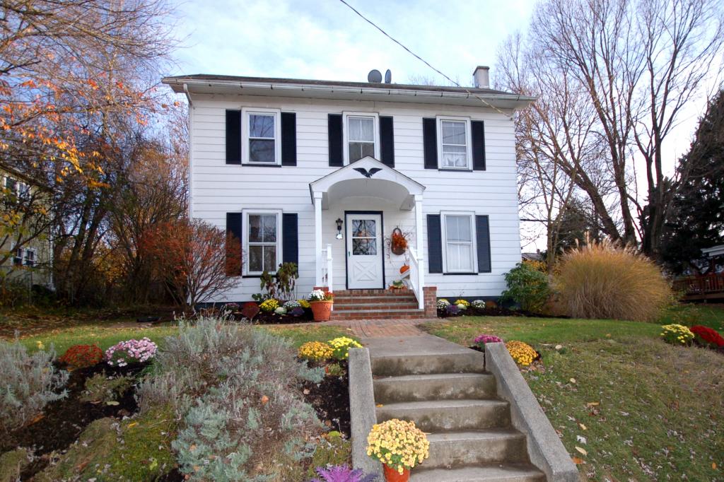 41 Wells Avenue
