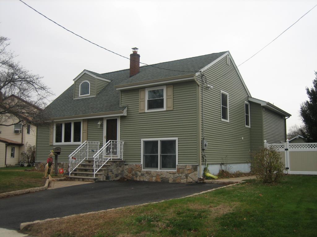 205 WILLOW AVE