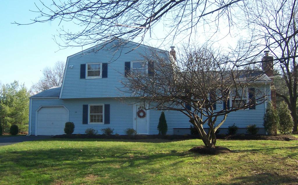 22 LEXINGTON RD