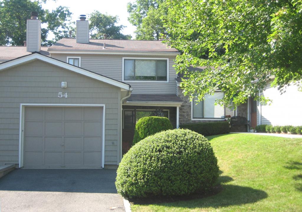 54 GLEN VIEW DR