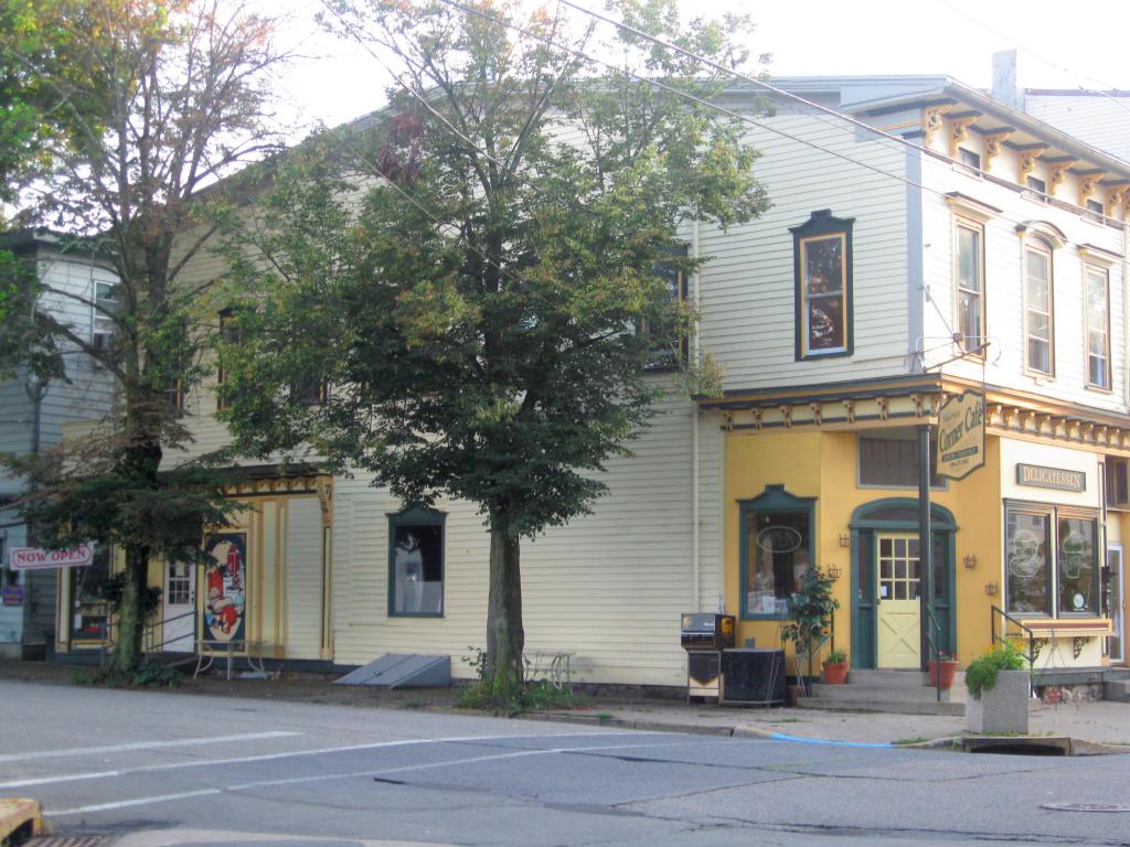 324 Front Street