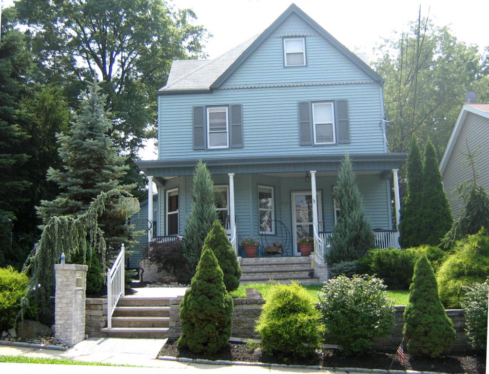 99 MOUNTAINVIEW AVE