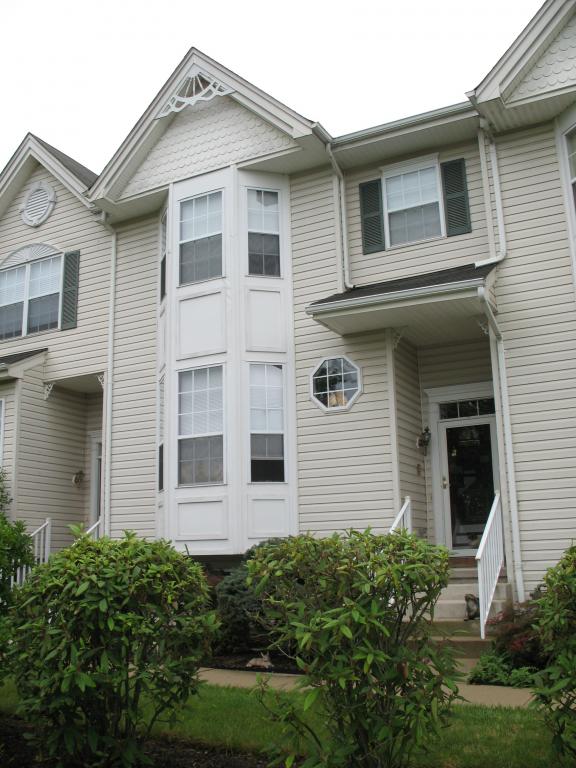 10 CUMMINGTON LN