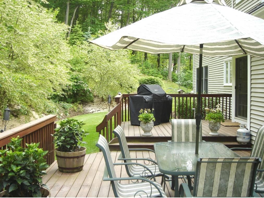 10 CROMWELL DR
