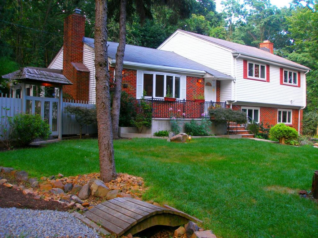 MLS #/Web ID: 2717782