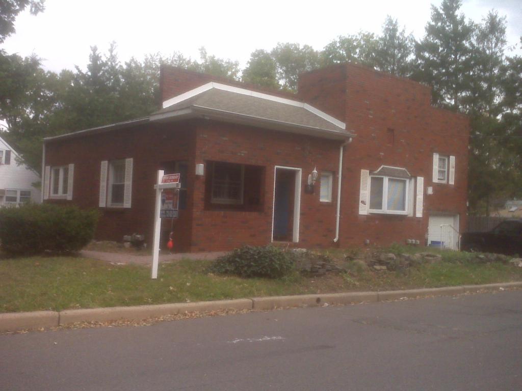 MLS #/Web ID: 2720782