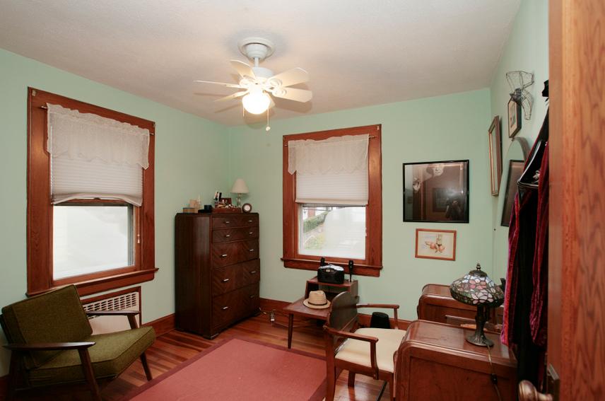 126 CEDAR HILL AVE