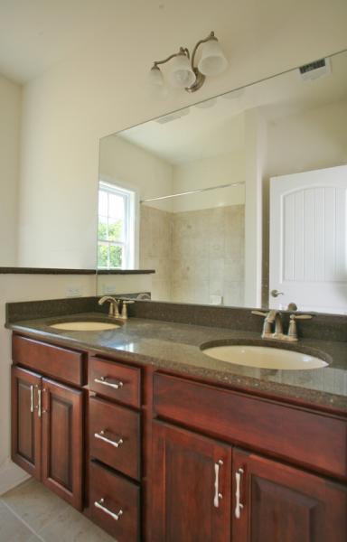 MLS #/Web ID: 2723382