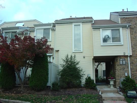 MLS #/Web ID: 2723582