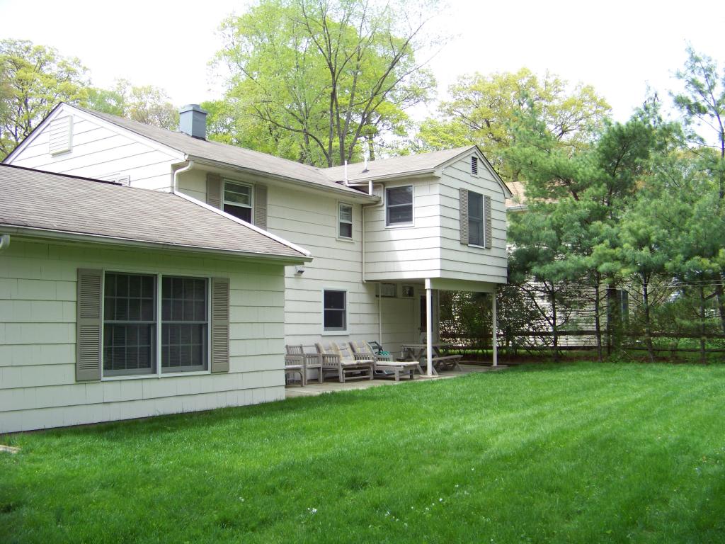 15 HOWARD PL
