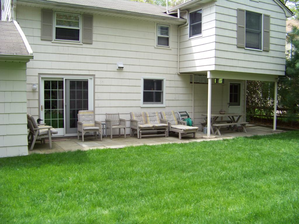 15 HOWARD PL