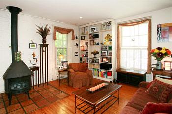 MLS #/Web ID: 2724882