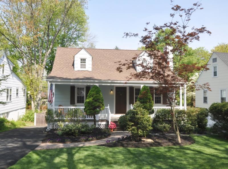 MLS #/Web ID: 2731982
