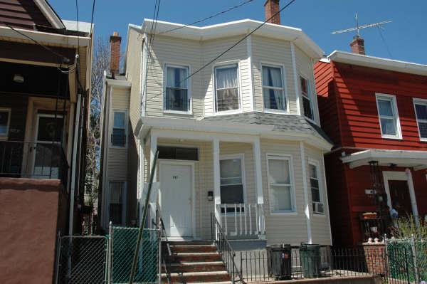 MLS #/Web ID: 2596483