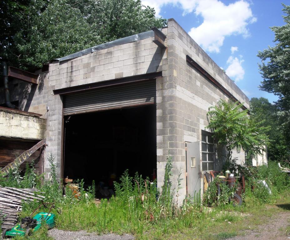 438-442 EDGAR RD.