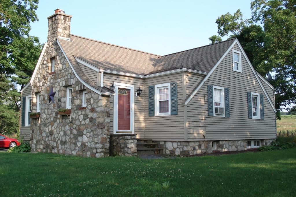 MLS #/Web ID: 2702483