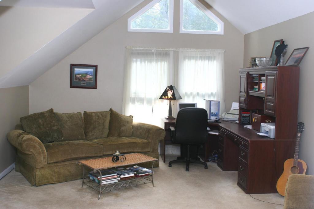 MLS #/Web ID: 2712783