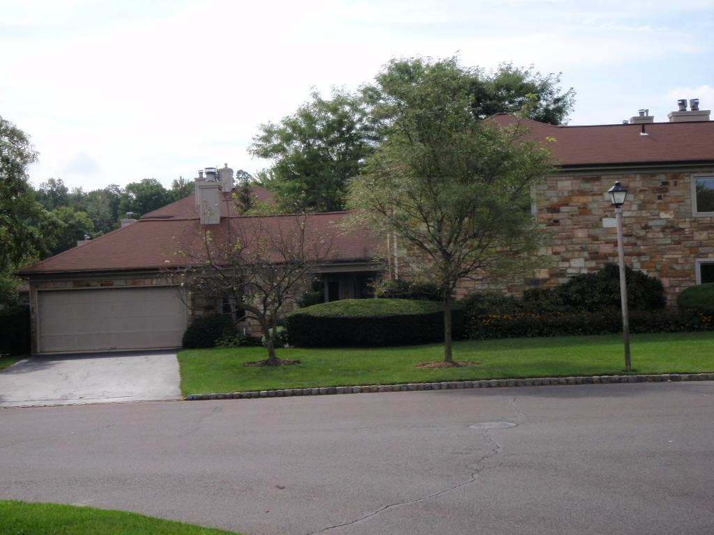 1 MORTON CT