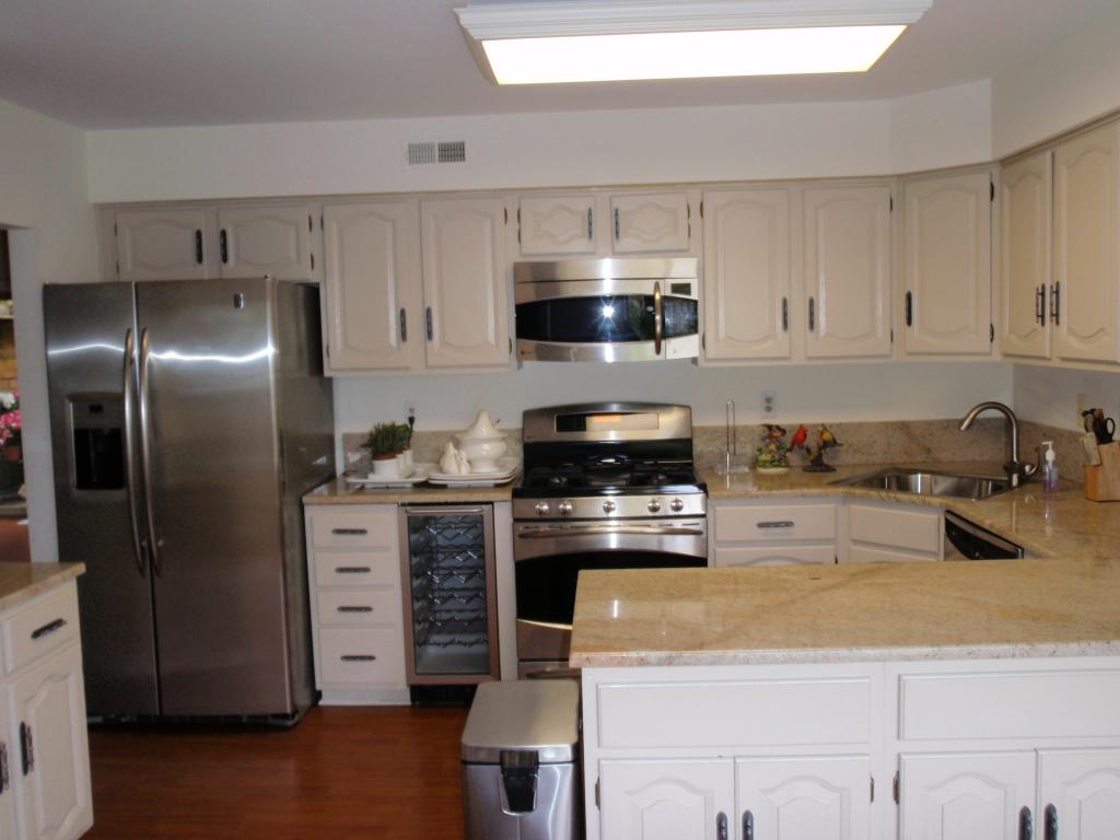 1 MORTON CT