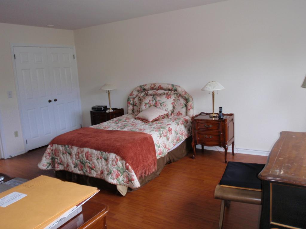 1 MORTON CT