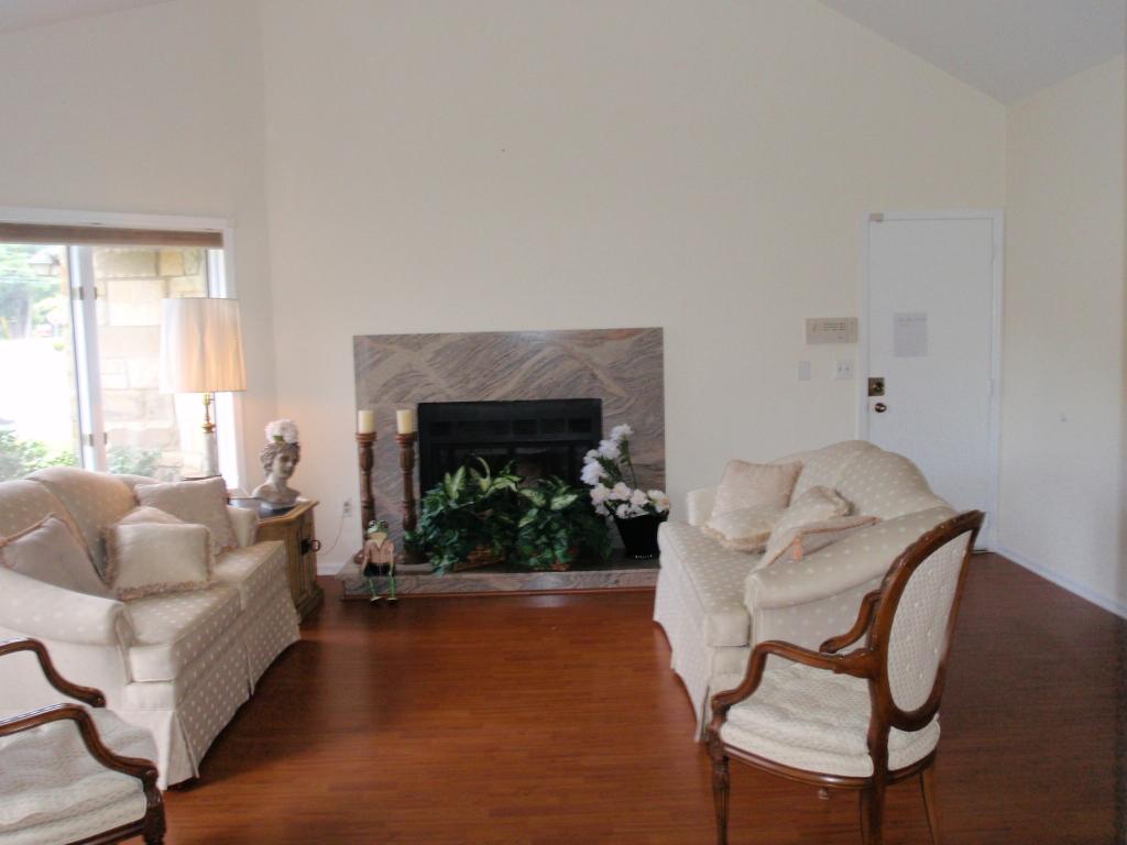 1 MORTON CT