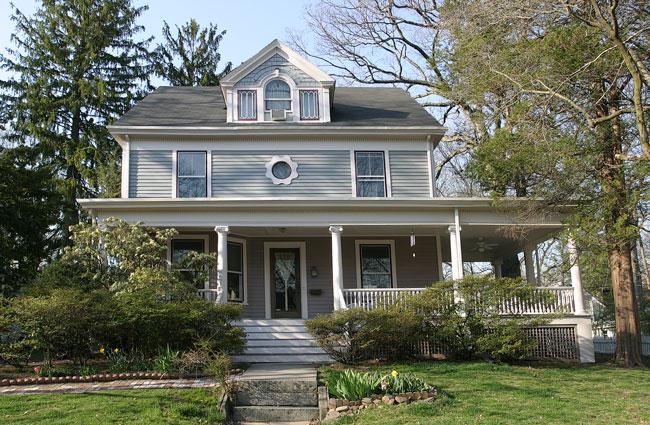 37 OAKWOOD AVE
