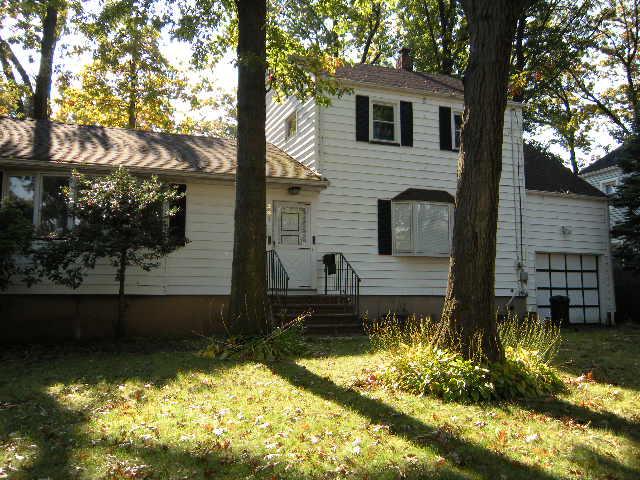 441 W 4TH AVE