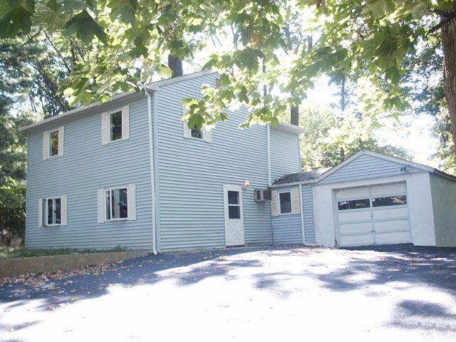 8 LAWRENCE AVE