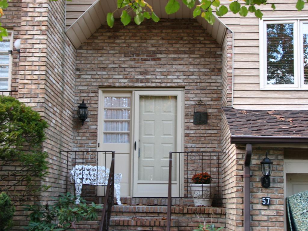 57 STOCKTON CT