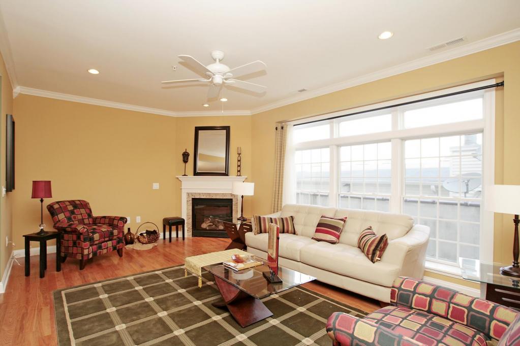 24 ELM ST UNIT 2D