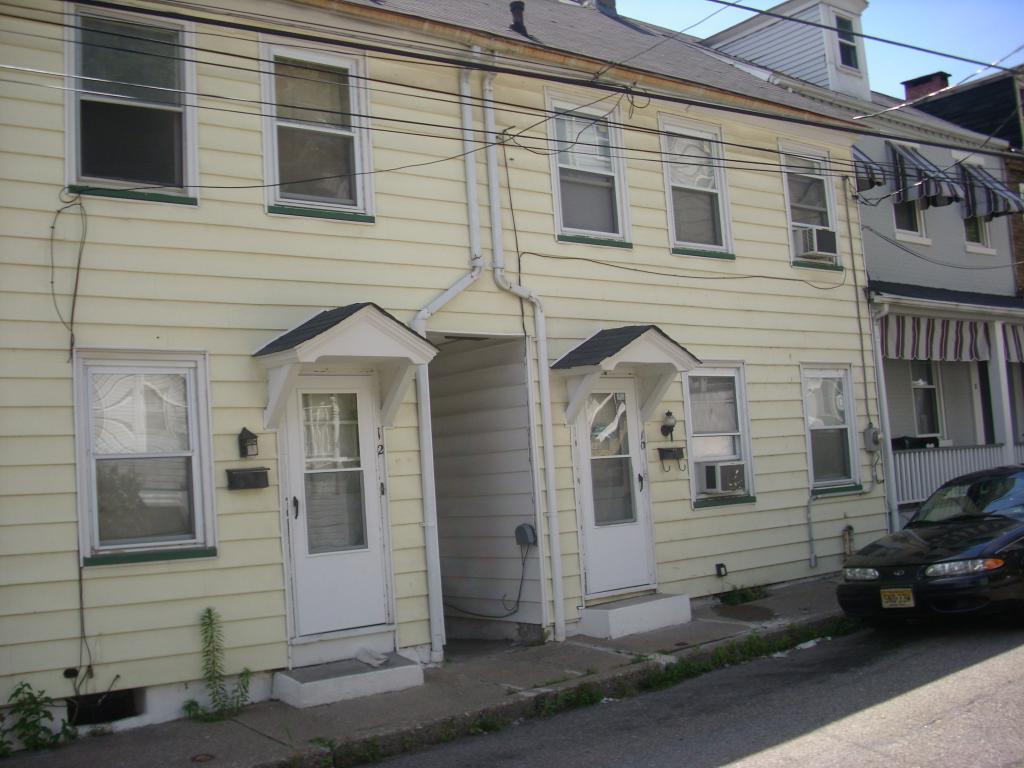 10 RANDALL STREET