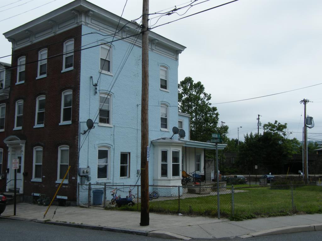 60 Brainard Street