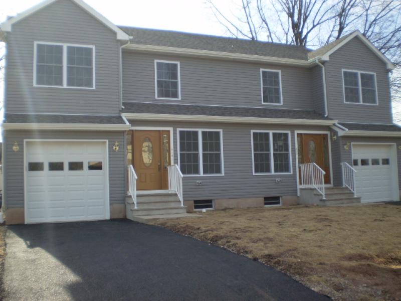 MLS #/Web ID: 2695684