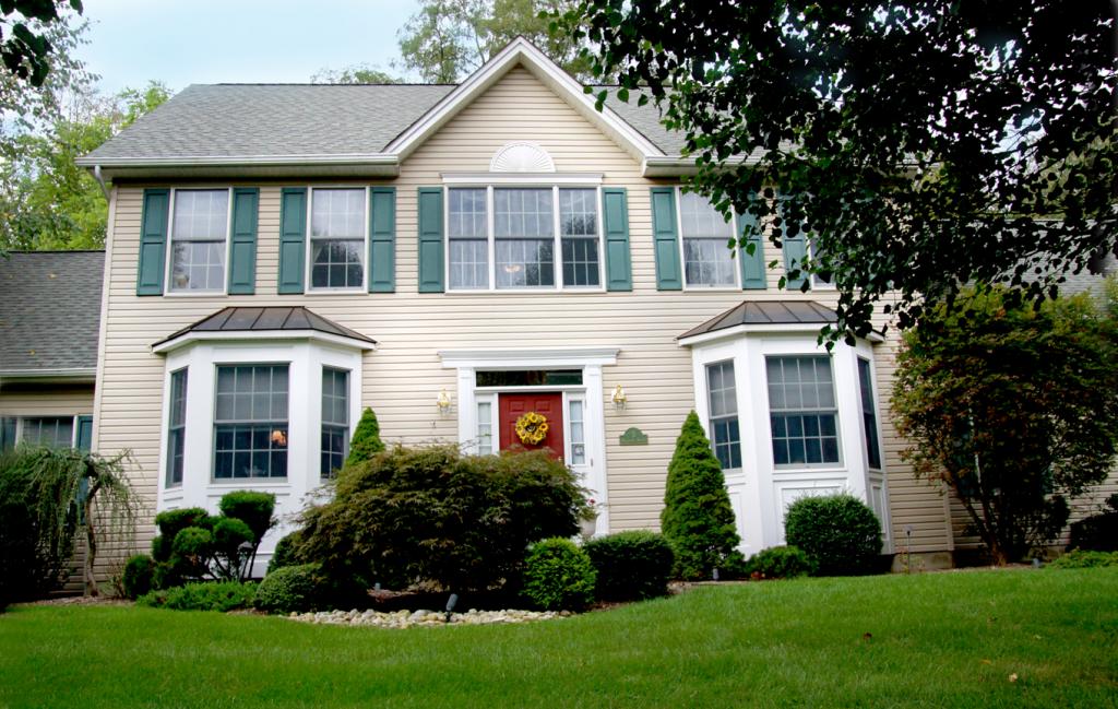 MLS #/Web ID: 2698184