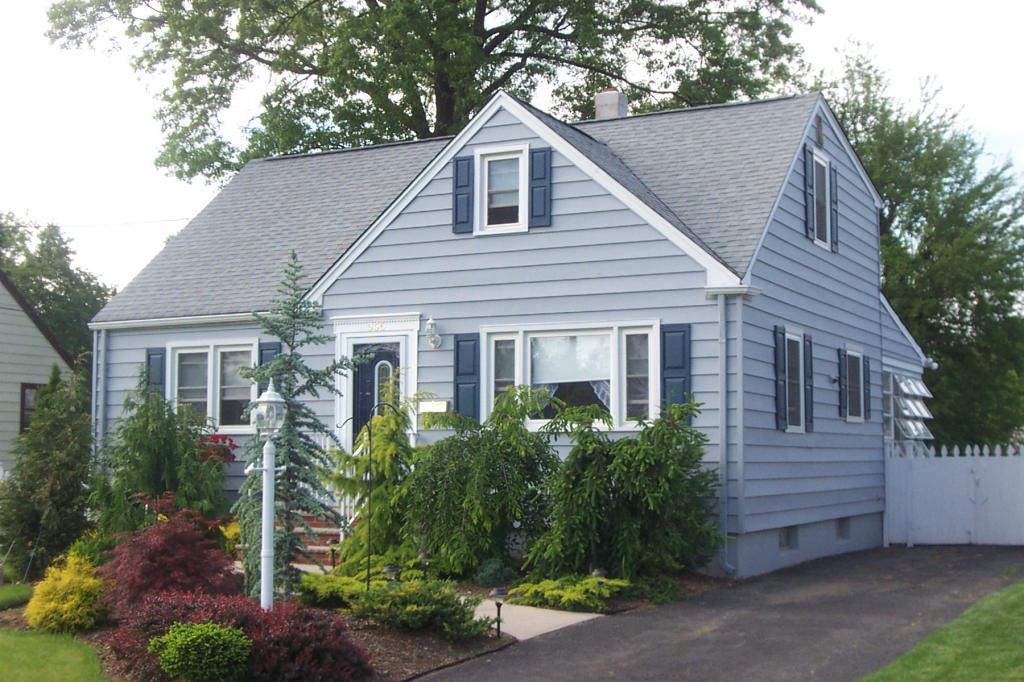 556 HARRISON AVE