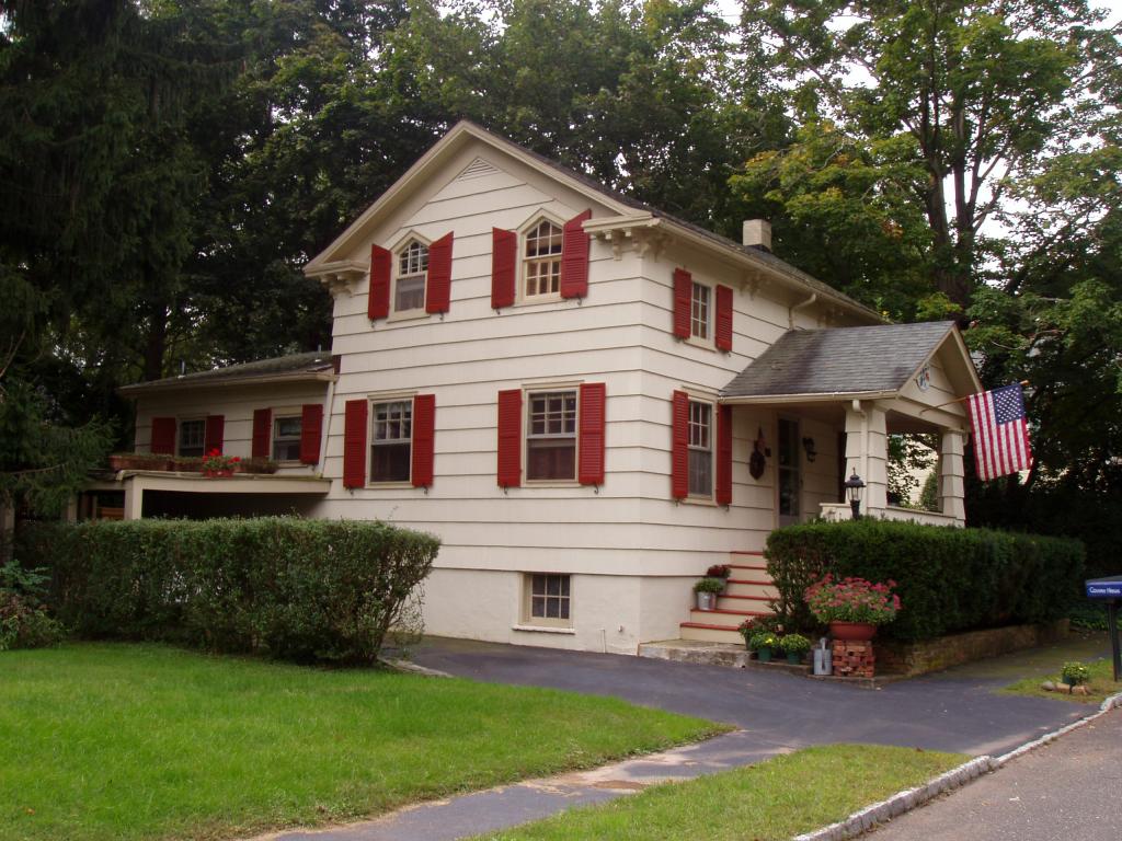 212 ANN ST