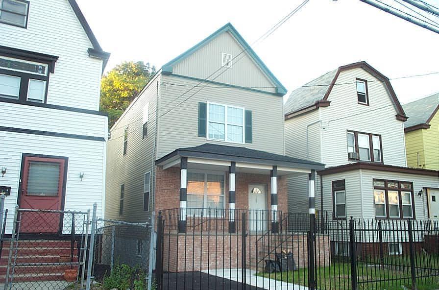 1129 GROVE ST