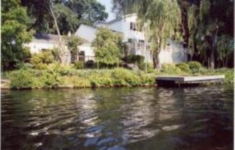 2 NORTH LAKE SHORE DR