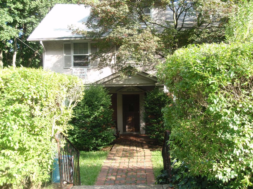 1299 VALLEY RD