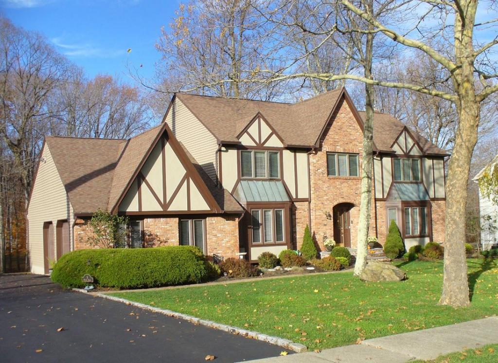5 BOLTON DR