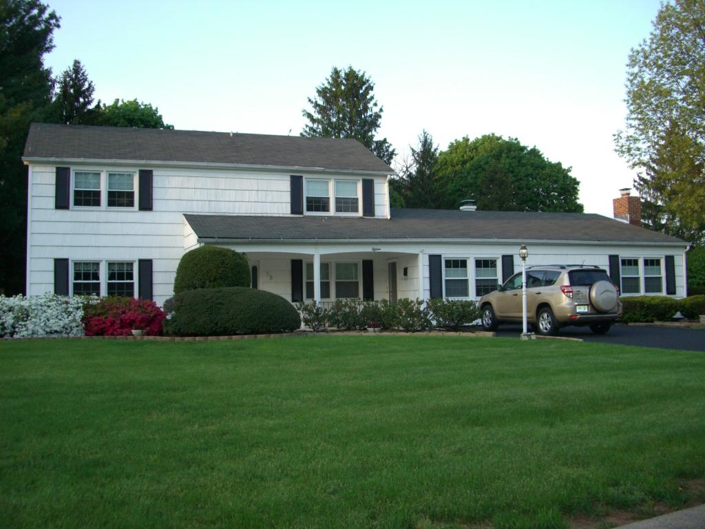 MLS #/Web ID: 2725584