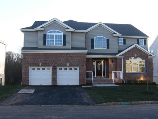 MLS #/Web ID: 2726684