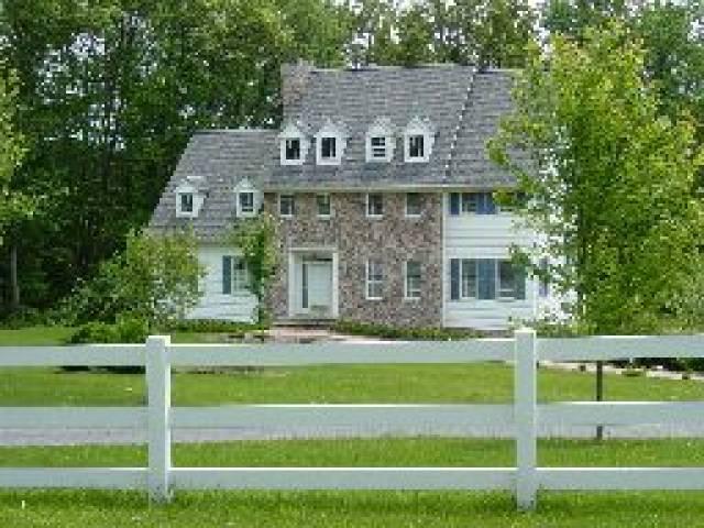 MLS #/Web ID: 2466085