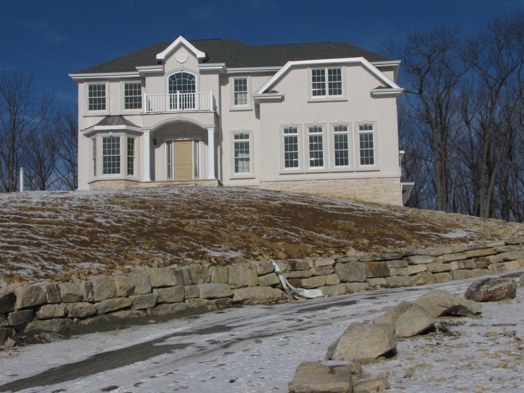124 MOUNTAIN RD