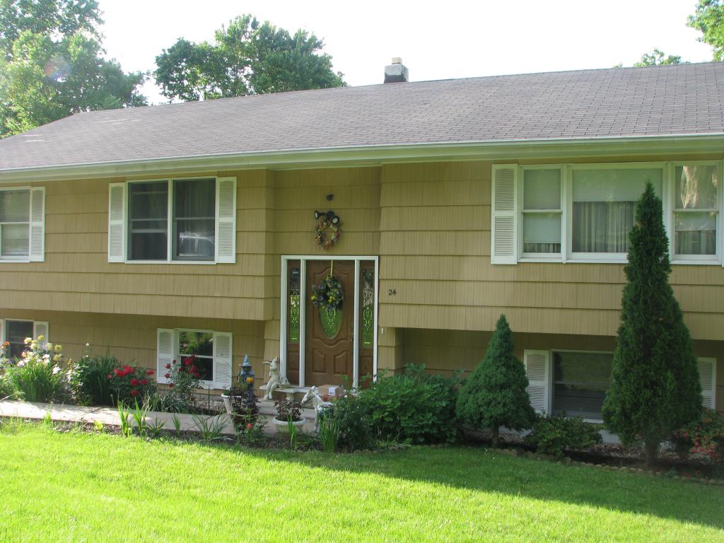 MLS #/Web ID: 2687385