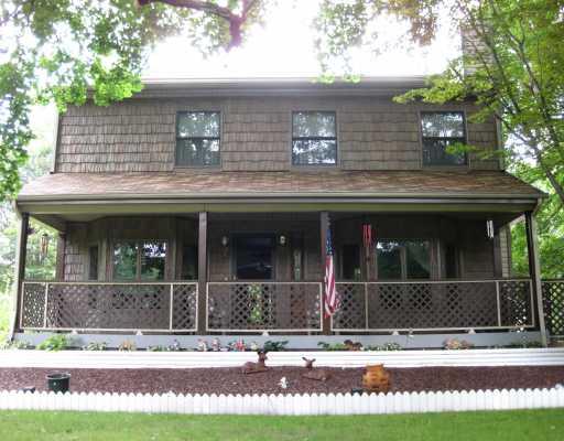 734 CRANBURY RD