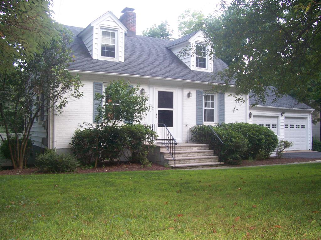 472 MOUNT KEMBLE AVE
