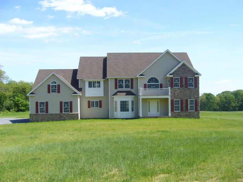 MLS #/Web ID: 2712185