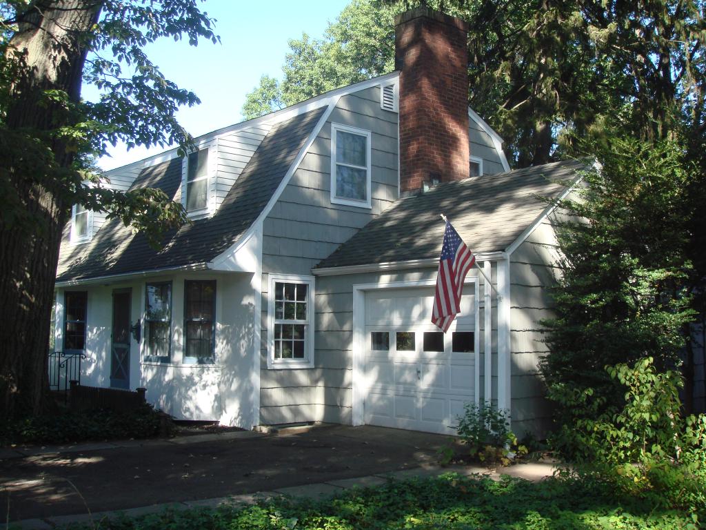 17 ELM ST